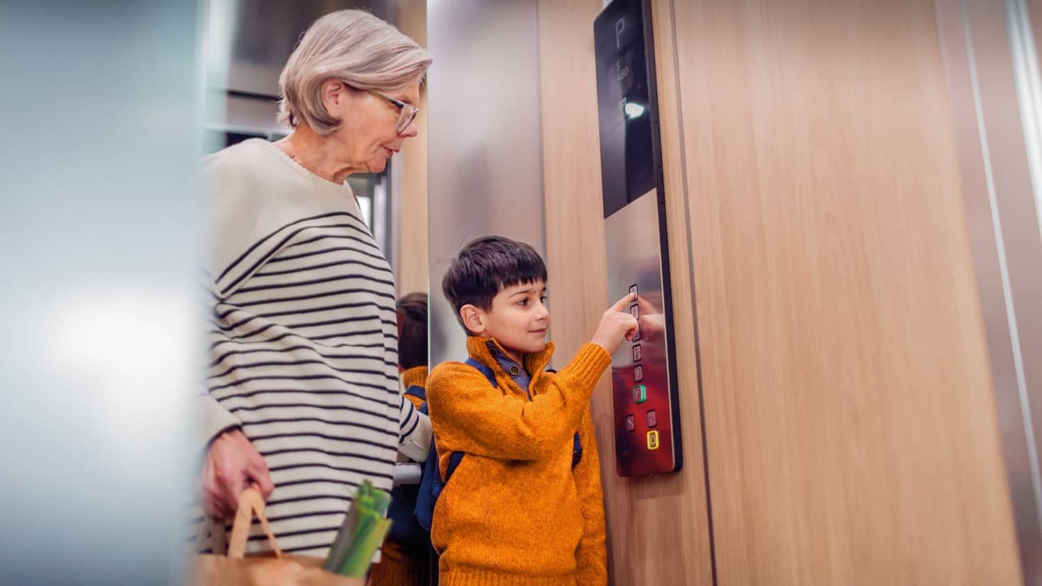 Các sự cố thang máy gia đình thường gặp và các phòng ngừa