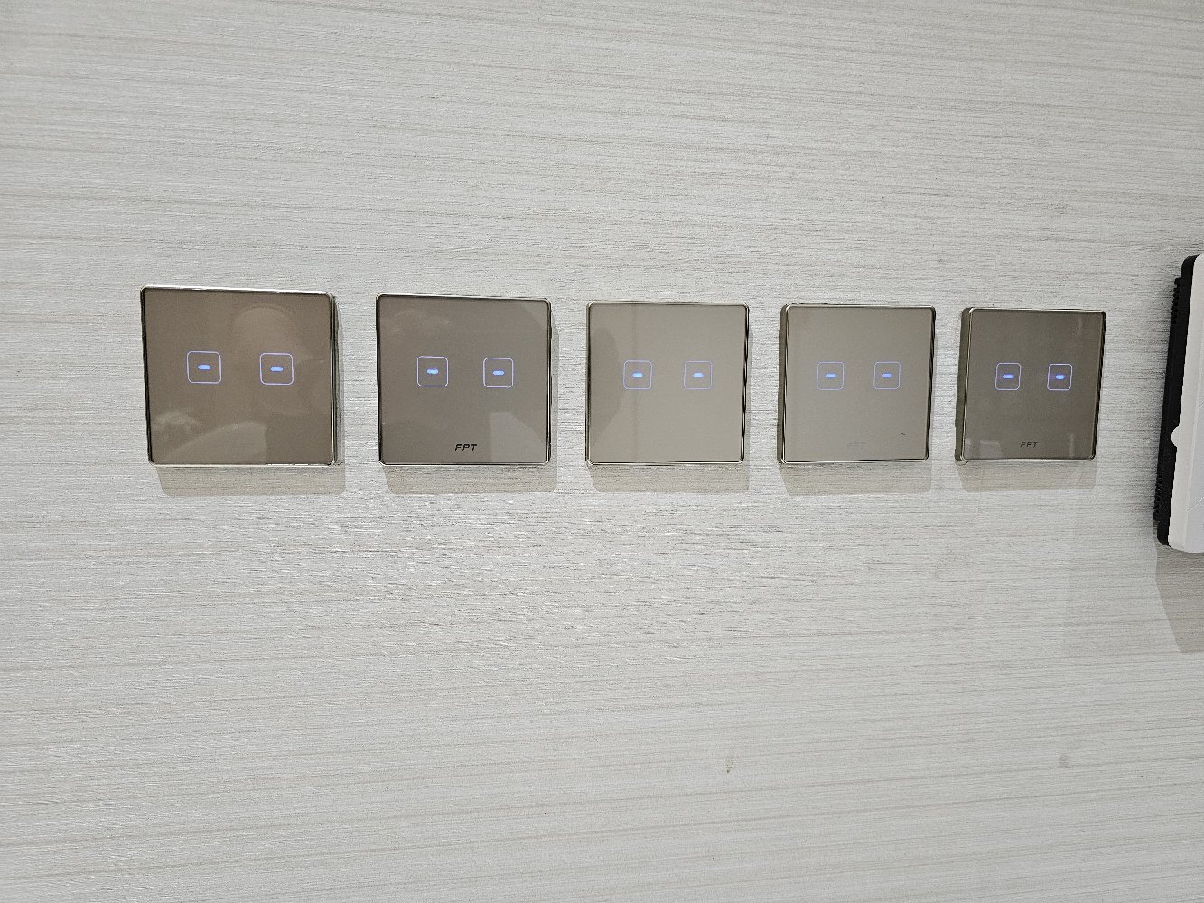 Công tắc cảm ứng Hera với nhiều màu sắc thời thượng